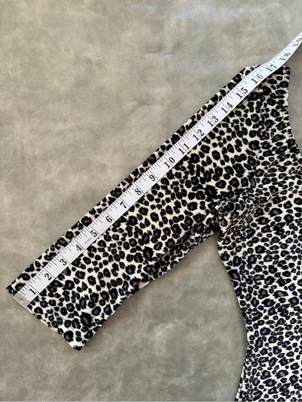 Vintage Y2K White Velvet Leopard Print Bodycon Dress 90s Scoop Neck Midi - Picture 10 of 10